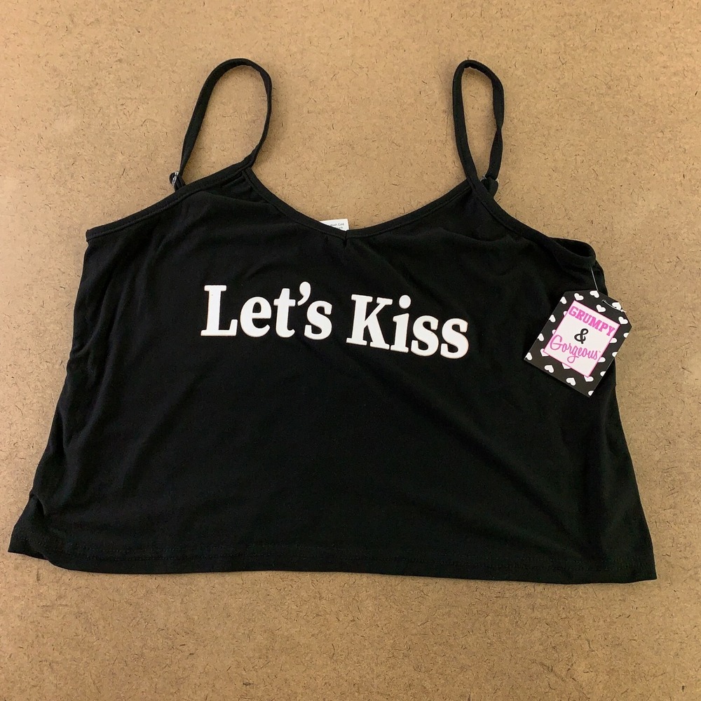 Grumpy & Gorgeous Juniors Size XL Black Let's Kiss Graphic Cropped Tank Top NWT